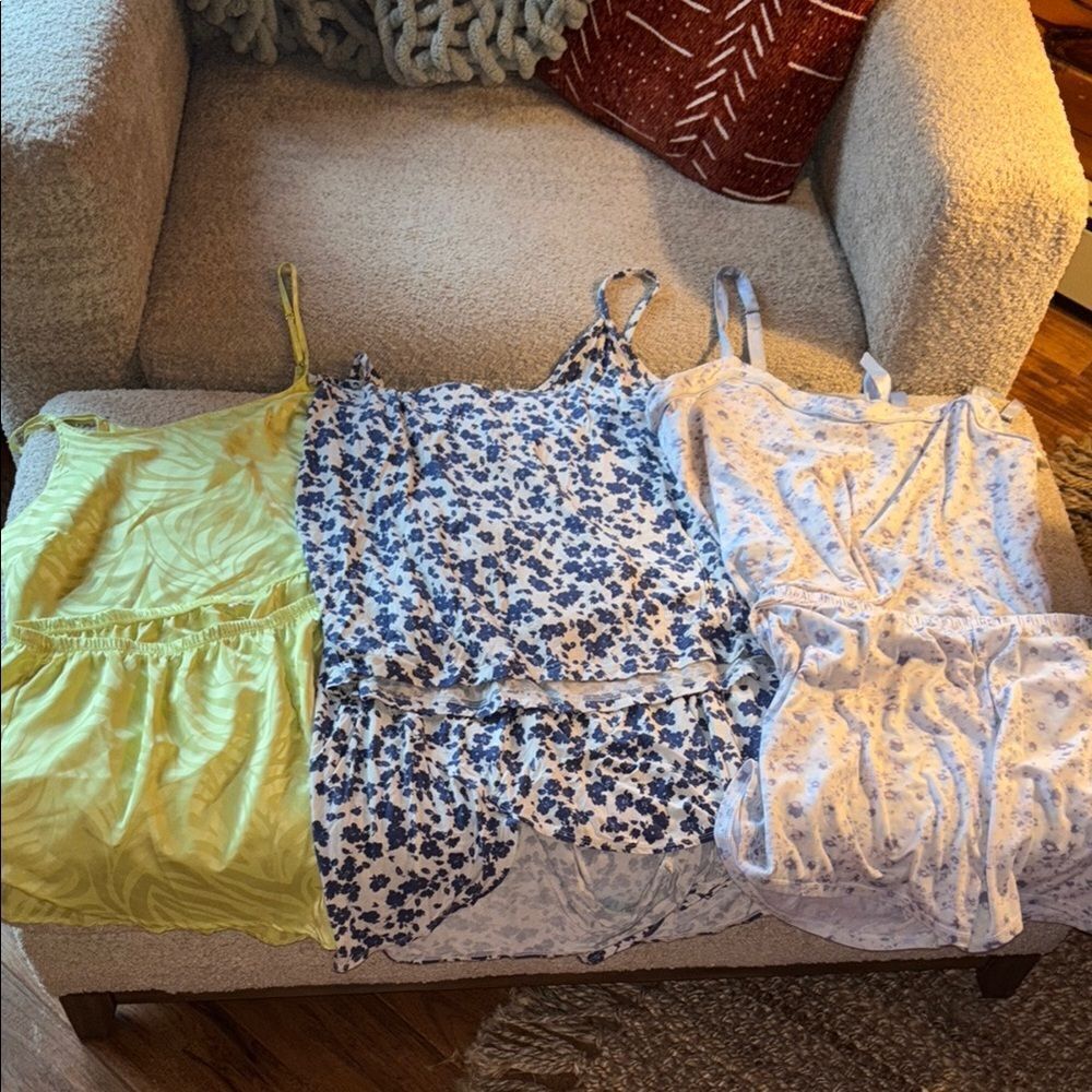 Women's Floral and Solid Sleepwear Set bundle